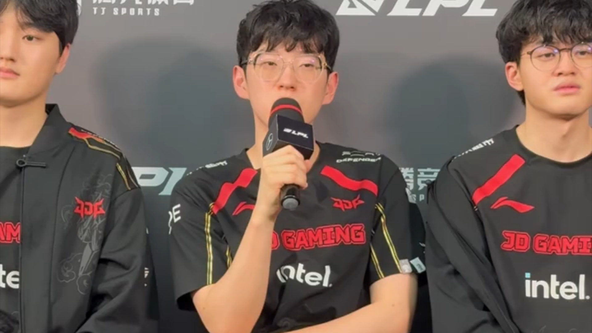 Scout意外战胜尤文图斯,最后时刻胜出引爆全场! Scout意外战胜尤文图斯,最后时刻胜出引爆全场!